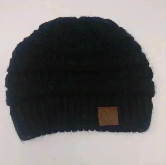 CC knit beanie - Picture 2 of 4